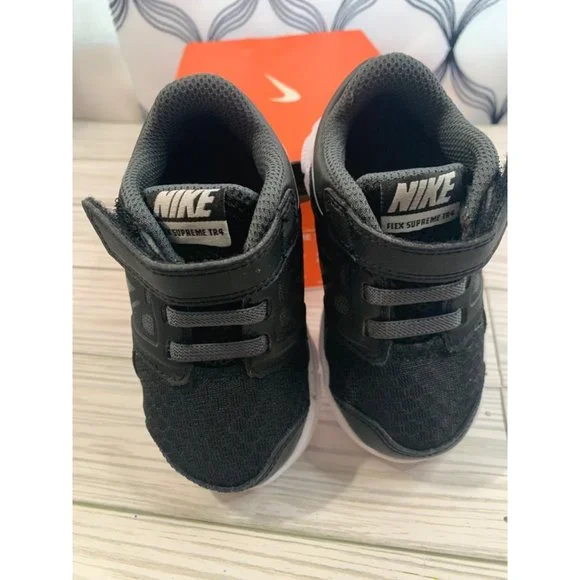 Nike Flex Supreme TR 4 Black Kids Shoe - Picture 12 of 14